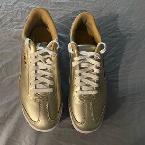 Gold Puma